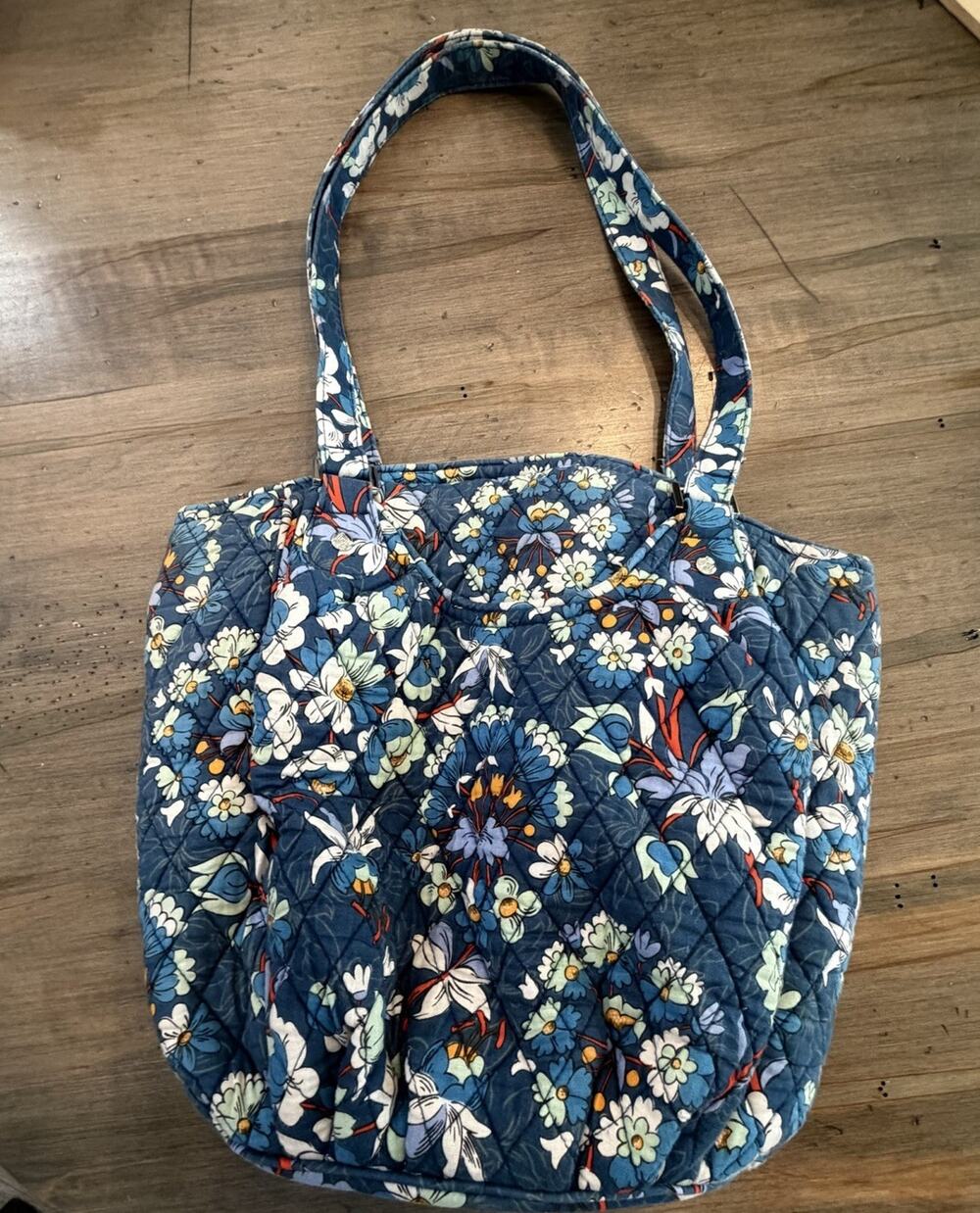 Vera Bradley Messenger Floral Bursts Pattern Bucket Shoulder Bag Cottagecore